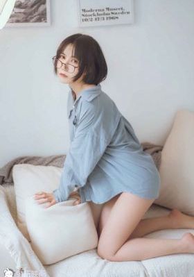 82岁老人找20多岁小伙子